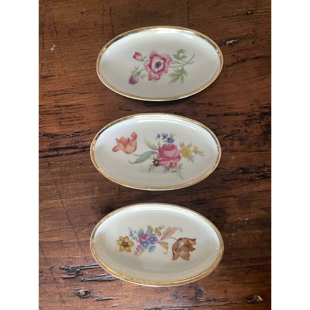 Danmark Porcelain Denmark Floral Trinket Dishes Set of 3 Gold Rim Oval Ring Dish - Picture 5 of 9